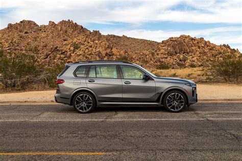 2023 BMW X7 Review: First Drive | AutoGuide.com