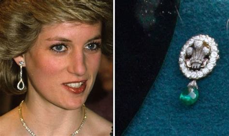 Camilla wears emerald and diamond heirloom worn by Princess Diana ...