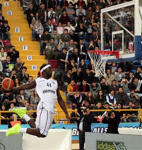 Pops Mensah-Bonsu, Beşiktaş vs. Banvit today in Turkish Cup final ...