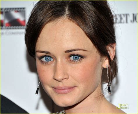 Alexis Bledel: 'Conspirator' NYC Premiere! | Alexis Bledel, James ... Alexis Bledel, Cabelo Rory ...