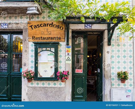 Typical Restaurant in the Old Town of Lisbon Editorial Photo - Image of center, typical: 82156531