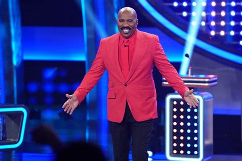 "Celebrity Family Feud" Returns On August 15 With Deon Cole vs. Tisha Campbell, Kevin Smith ...