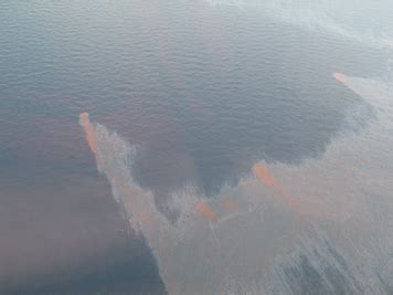 Oil Spills at the Water Surface | response.restoration.noaa.gov