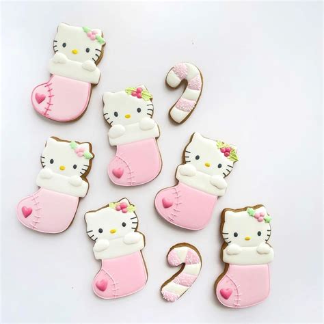 🎄💕 Christmas is almost here! Here are Hello-kitty themed cookies you ...