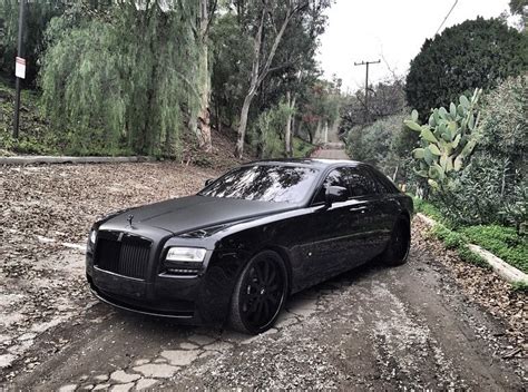 Why Is Kim Kardashian Selling Her Rolls Royce?! | Celebrity Cars Blog