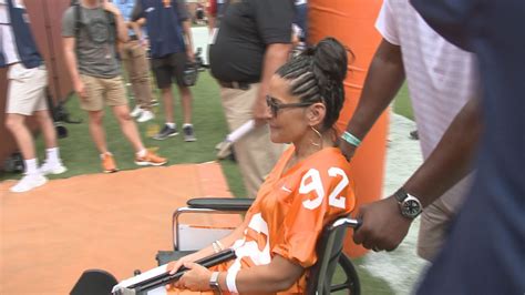 Reggie White honored; widow recognized at Neyland Stadium