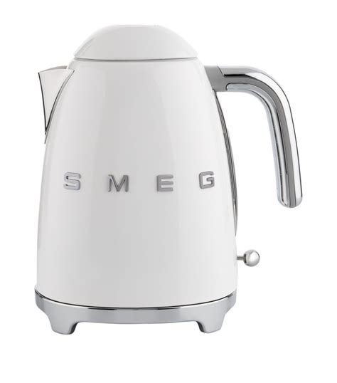 Smeg white Retro Kettle | Harrods UK