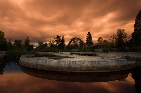 Here Are 19 Pictures Of The World’s Most Hauntingly Beautiful Abandoned ...