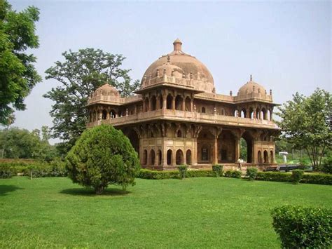 20 Dargah in India | Famous Muslim Tombs 2024