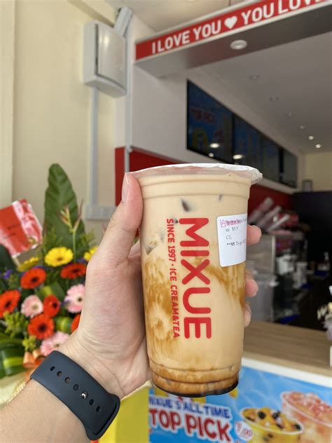 I Spent RM5.50 To Try Out The Famous Chinese Brand MIXUE In Malaysia And It Was OK | WeirdKaya