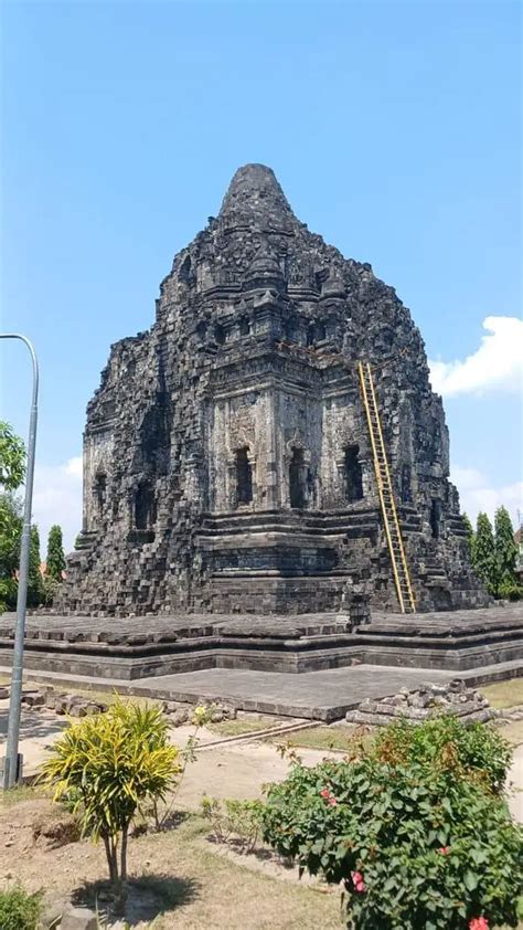 20 Mystical Temples In Yogyakarta (+fun facts)