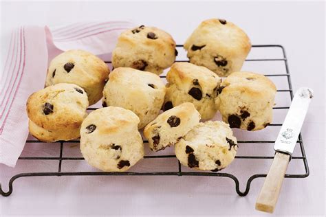 Choc-chip scones