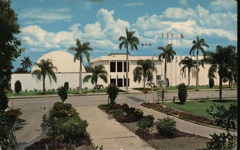 Bishop Space Transit Planetarium South Florida Museum Bradenton, FL ...