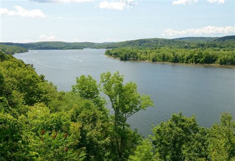 Connecticut River Fishing (An Angler's Guide) - Into Fly Fishing