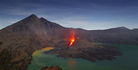 Flights Cancelled Across Indonesia Due To Rinjani Eruptions