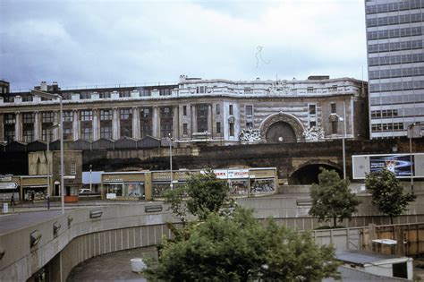 Wonderful 20th Century Pictures of Waterloo Station - Flashbak