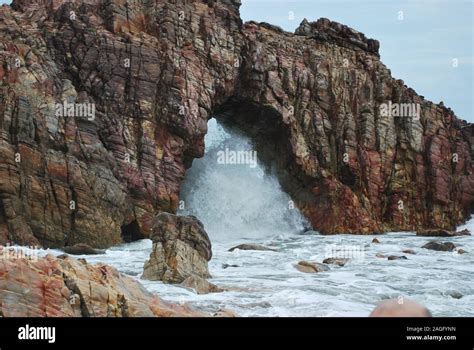 Pedra furada hi-res stock photography and images - Alamy