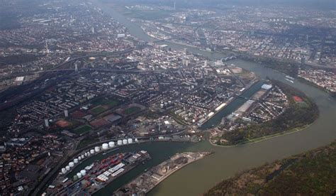 Ludwigshafen | Rhine, Rhineland-Palatinate, Chemical Industry | Britannica