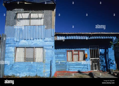 Khayelitsha slum hi-res stock photography and images - Alamy