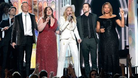 VIDEO: 34 Couples Get Married During Macklemore's Grammy Performance