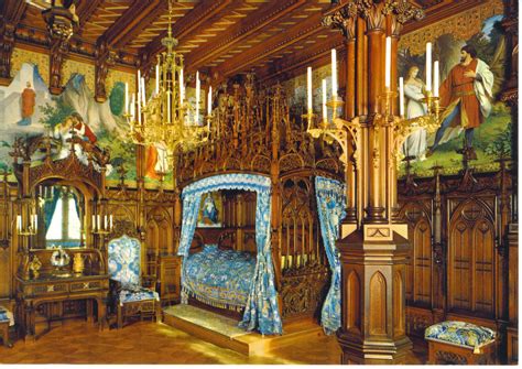 King Ludwigs Castle Neuschwanstein ~ Royal Bedroom - I loved this bed! | Castles interior ...