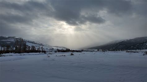 Lamar Valley in Winter : r/NationalPark