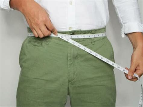 Measuring 101: How to Measure Your Waist - Custom Dress Shirts and Chinos by Woodies