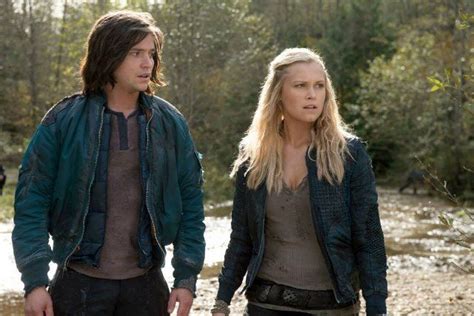 5 cosas que sabemos sobre The 100 temporada 2 | Thomas mcdonell, The 100 show, Clarke the 100