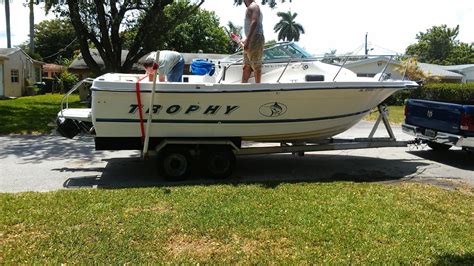 Bayliner Trophy 2052 1999 for sale for $8,500 - Boats-from-USA.com