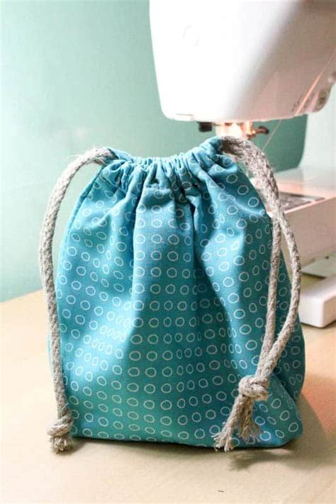 17 Easy Drawstring Bag Patterns to Sew In One Hour or Less - Ideal Me | Kordelzugbeutel ...