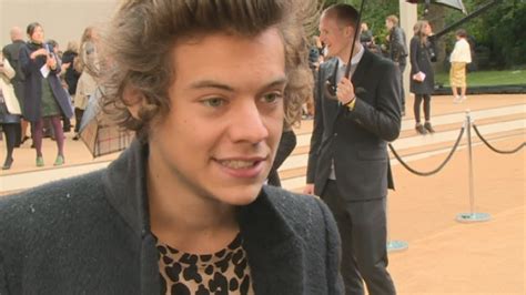 Harry Styles interview at the Burberry show: He talks style tips ...