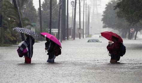 Extreme Hurricane Rainfall Expected to Increase in a Warmer World ...