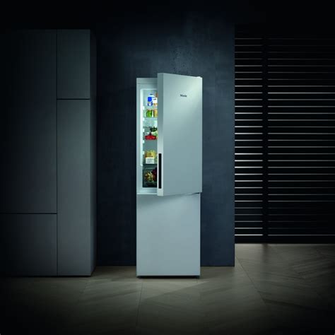 Miele KFN28132DCLST 60cm Frost Free Fridge Freezer - STAINLESS STEEL - Appliance City