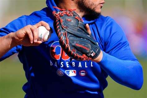 MLB Players Have Unique Relationships With Gloves - The New York Times