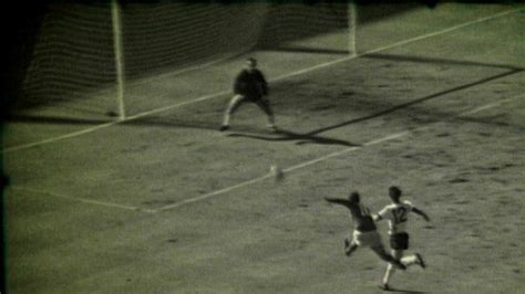 Hat-trick hero Sir Geoff Hurst relives 1966 World Cup win - BBC News