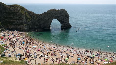 Three people seriously injured jumping off cliffs at Durdle Door beach in Dorset