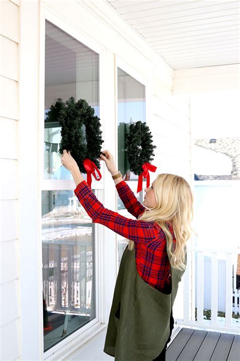 How to Easily Hang Christmas Wreaths on Exterior Windows - Natalie Malan