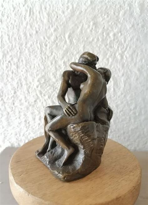 According to Auguste Rodin (1840-1917) - The kiss (1) - - Catawiki