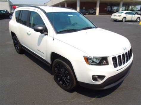 2012 Jeep Compass Latitude 4x4 Data, Info and Specs | GTCarLot.com