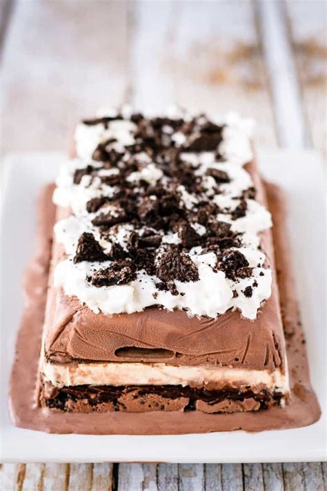 Easy Ice Cream Cake Recipe (No Bake Dessert!) - Unsophisticook