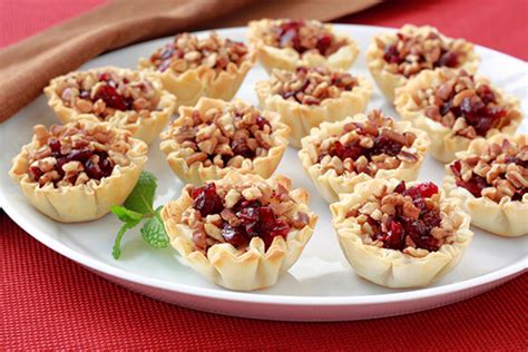 Savory Cranberry & Cheese Bites | Hungry Girl