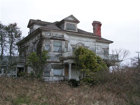 Sassy Sister Vintage: Abandoned Houses