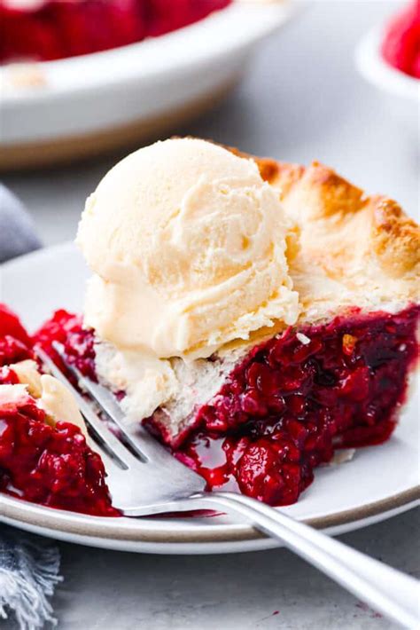 Classic Raspberry Pie Recipe | The Recipe Critic