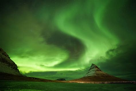 Northern Lights in Ireland - How to see the Aurora Borealis on Irish ...