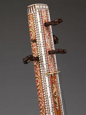 Tambura - Victoria and Albert Museum