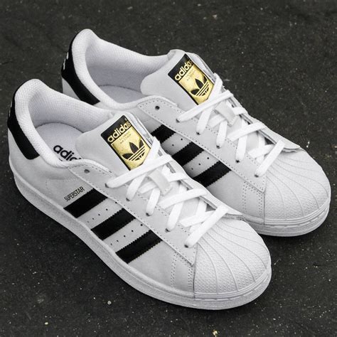 Adidas Women Superstar white core black running white