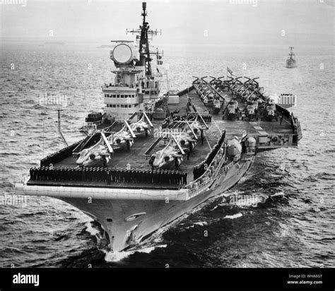 HMS Victorious entering Yokosuka. Japan May 1964 Stock Photo - Alamy