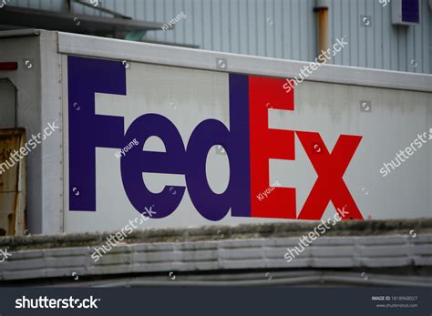 3 Fedex Video Bilder, Stockfotos und Vektorgrafiken | Shutterstock