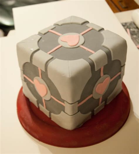 Portal Companion Cube Cake [pic] - Global Geek News