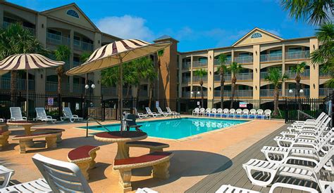 GALVESTON.COM: Beachfront Palms Hotel - Galveston, TX